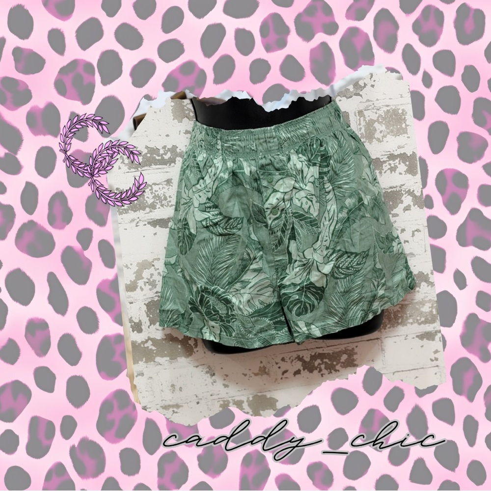Victoria’s Secret PINK Sleep Boxy Shorts Green Tropical Print M Bottoms EUC